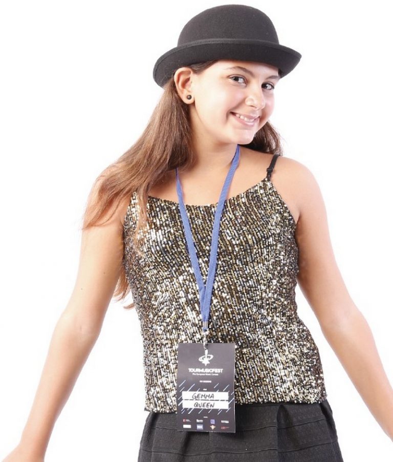 Gemma Schito. Giovanissima ed emergente cantante palermitana in finale al Tour Music Fest 2021