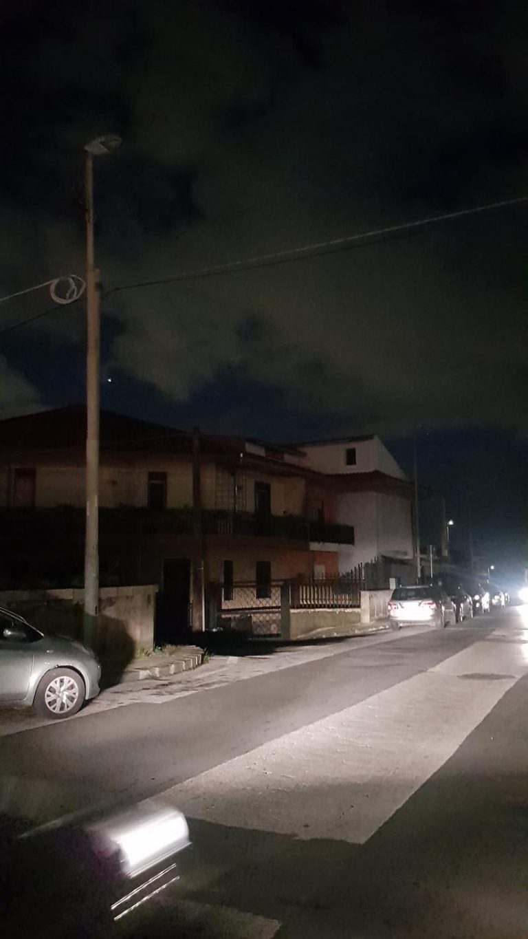 Strade nel quartiere di San Giovanni Galermo al buio da settimane