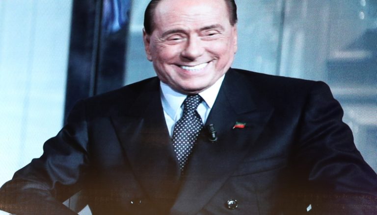 Berlusconi alla platea di Forza Italia a Mazara del Vallo: “Complimenti per la kermesse: avete rivendicato l’identità e i valori del partito” Forza Italia centrale nel governo del Paese”