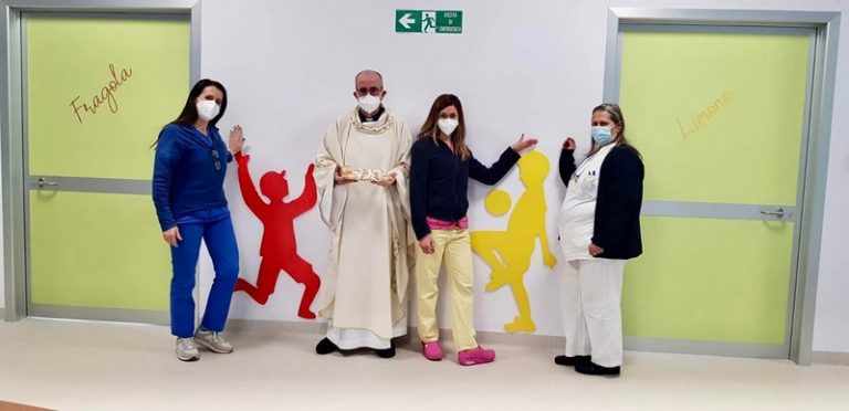 La giornata dell’Epifania e la benedizione del reparto di Pediatria del Giovanni Paolo II da parte della Pastorale della salute