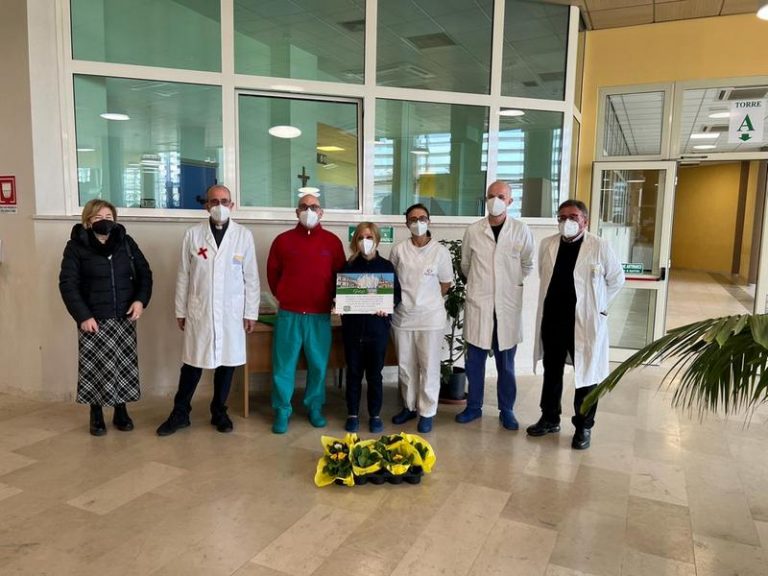 Giornata per la Vita, Le iniziative di Ragusa. Il Cav ha donato una targa agli operatori sanitari dell’ospedale Giovanni Paolo II