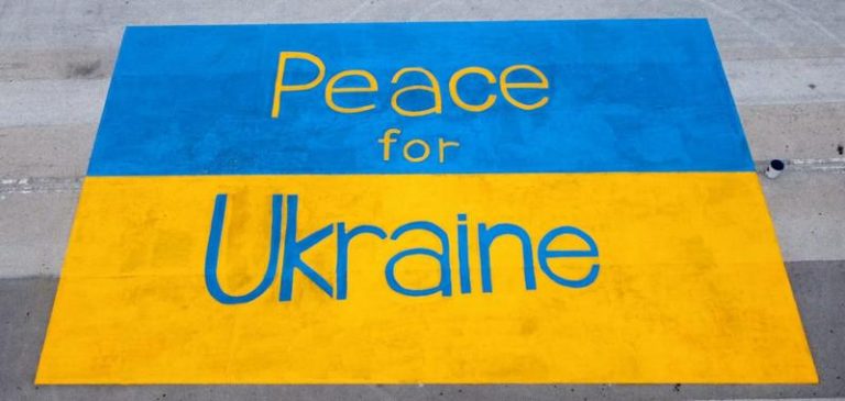Ucraina: il 4 aprile, nel 40° anniversario della marcia contro i missili Cruise, manifestazione a Comiso contro la guerra in Ucraina. Il cartello promotore lancia un appello all’adesione