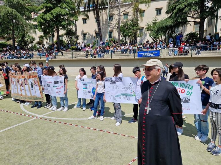 Mons. Michele Pennisi ai ragazzi del Parlamento Legalità Internazionale a 30 anni stragi