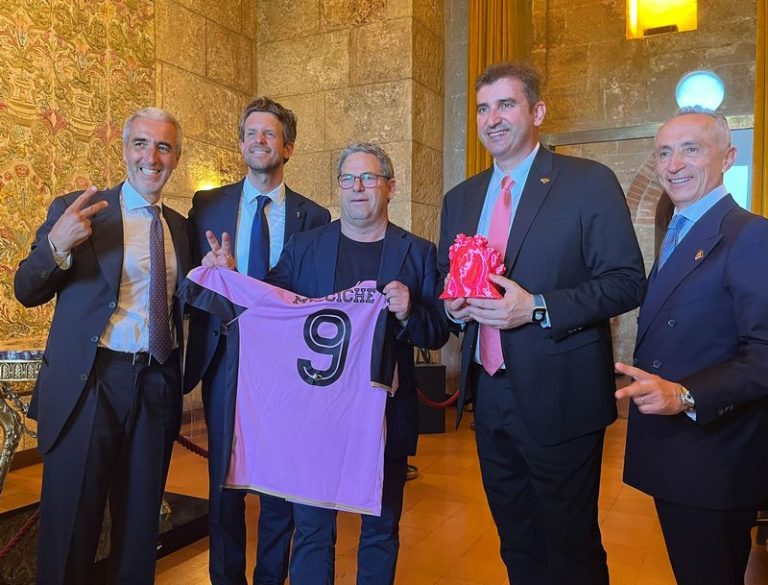 Miccichè ha ricevuto a Palazzo Reale la delegazione del City Football Group