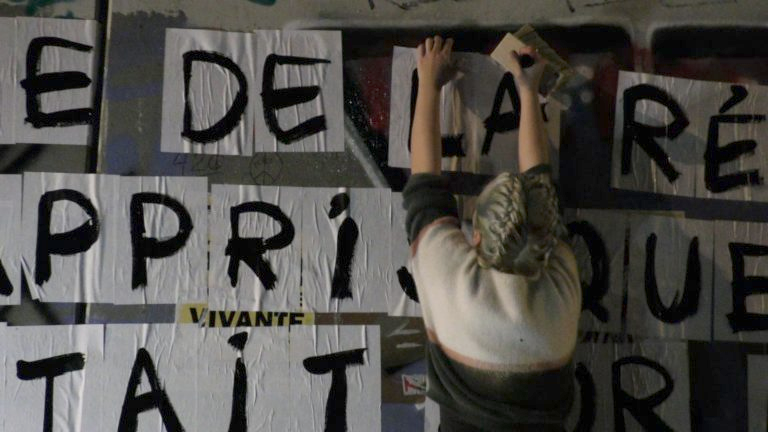 Violenze di genere. Le registe Charlotte Ricco ed Elodie Sylvain presentano il loro film “J’irai crier sur vos murs”. Insieme a loro, l’artista ‘Ndrame