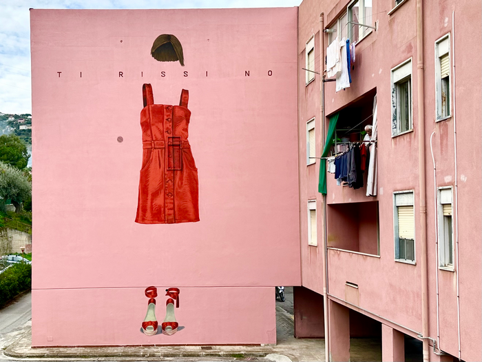 ‘TI Rissi No’: a Cefalu’ il murale di Igor Scalisi Palminteri contro il femminicidio